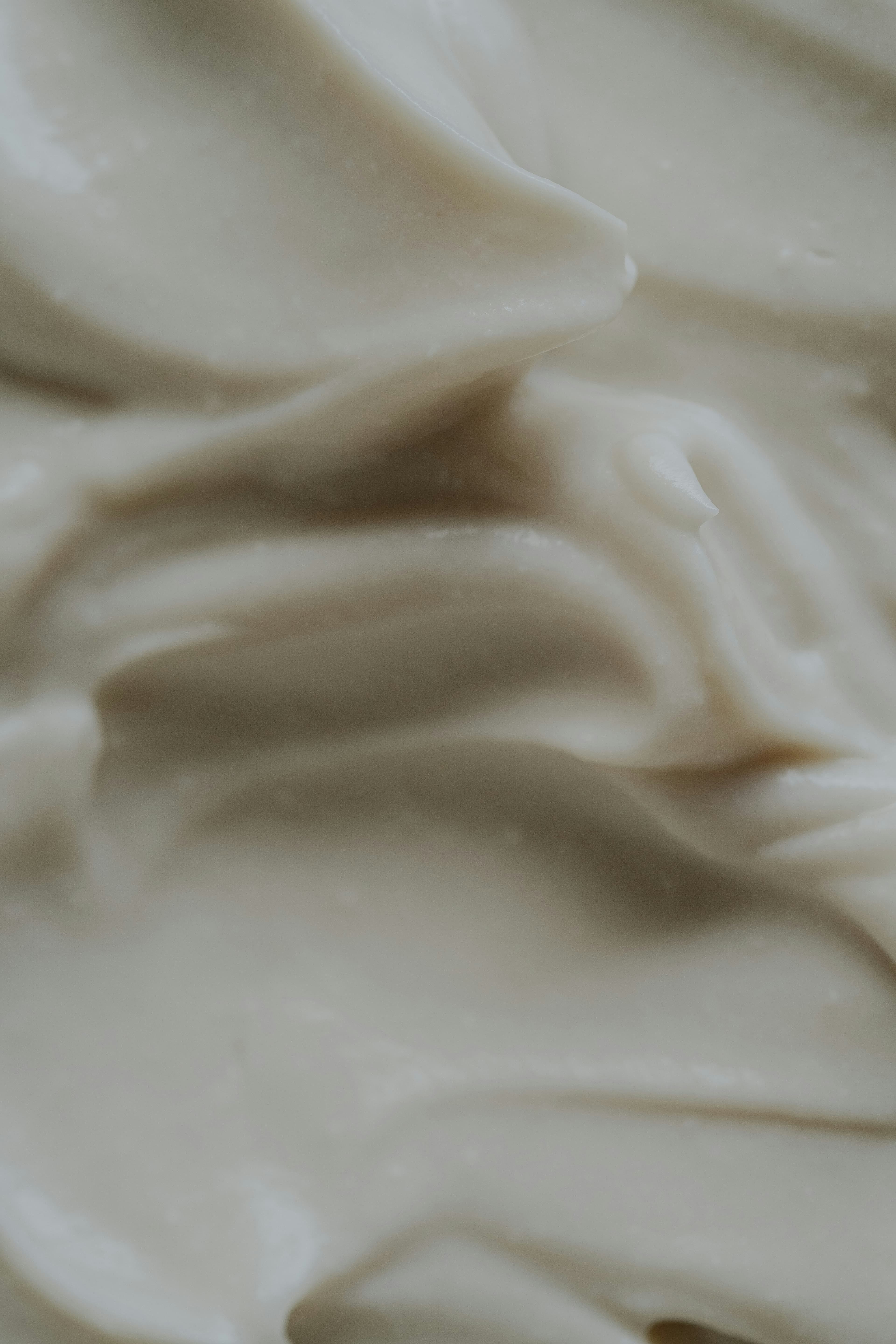 Thick whipped white cosmetic texture